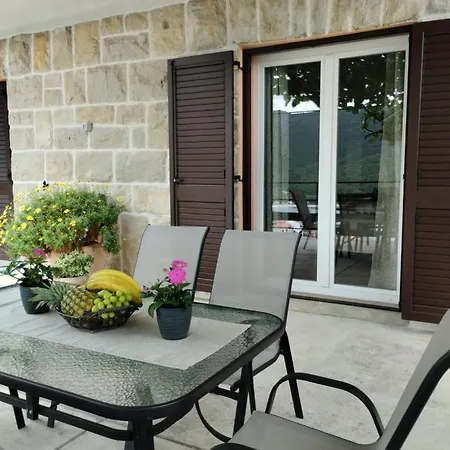 Apartmán Laura - Cozy And Affordable Rabac