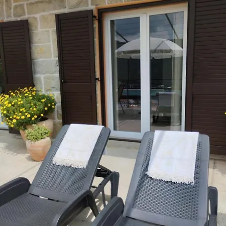 Laura - Cozy And Affordable Apartmán *