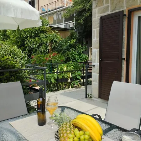 Apartment Laura - Cozy And Affordable Rabac